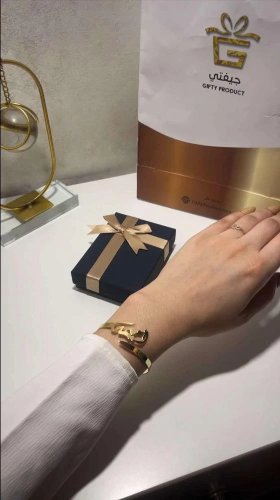 اساور يد نسائية