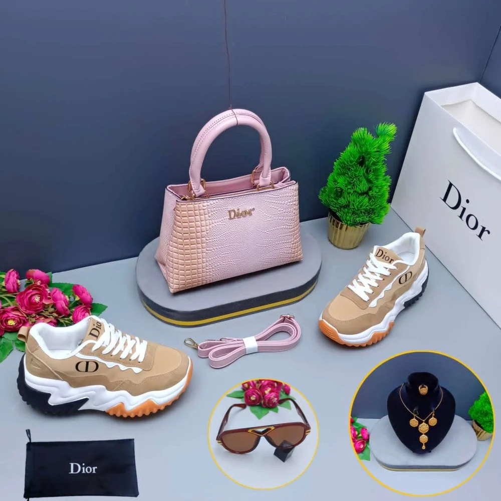 مجموعه هدايا نسائي ماركه ديور - الصورة 8