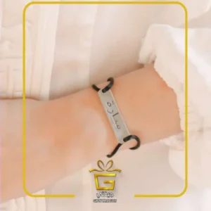 اساور بالخيوط مكتوب عليها اسماء