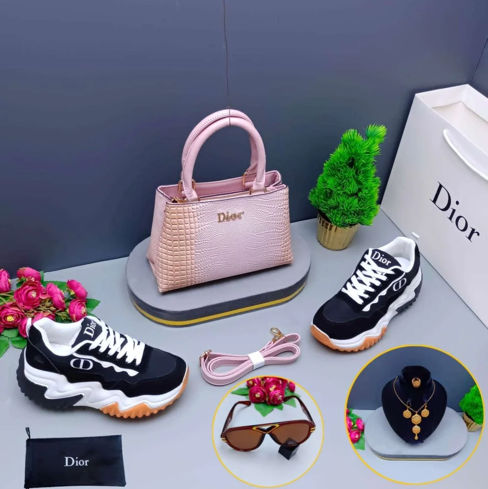 مجموعه هدايا نسائي ماركه ديور - الصورة 6