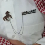 بروش أطفال بالاسم مع خيل