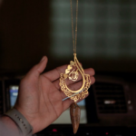 تعليقه سياره كسرة العود بالاسم و حروف روعة ورهيبة