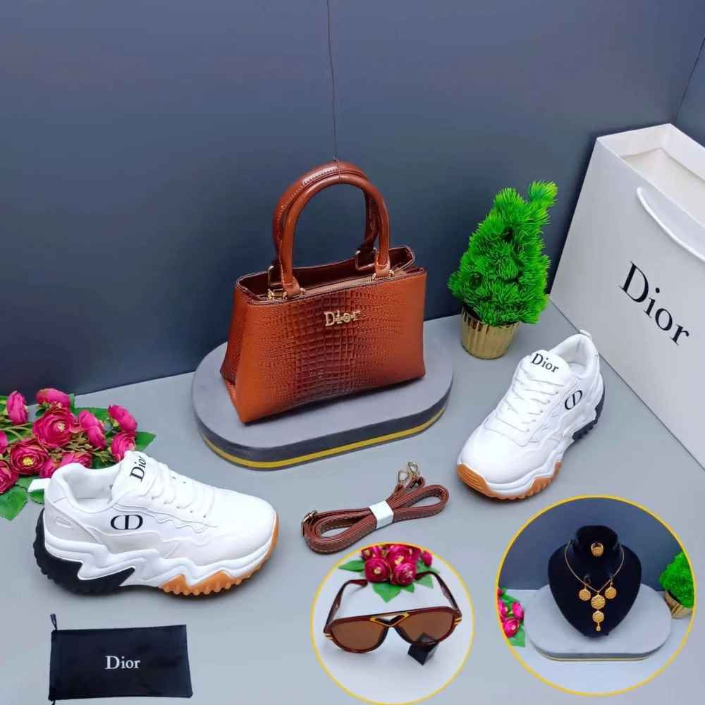 مجموعه هدايا نسائي ماركه ديور - الصورة 3