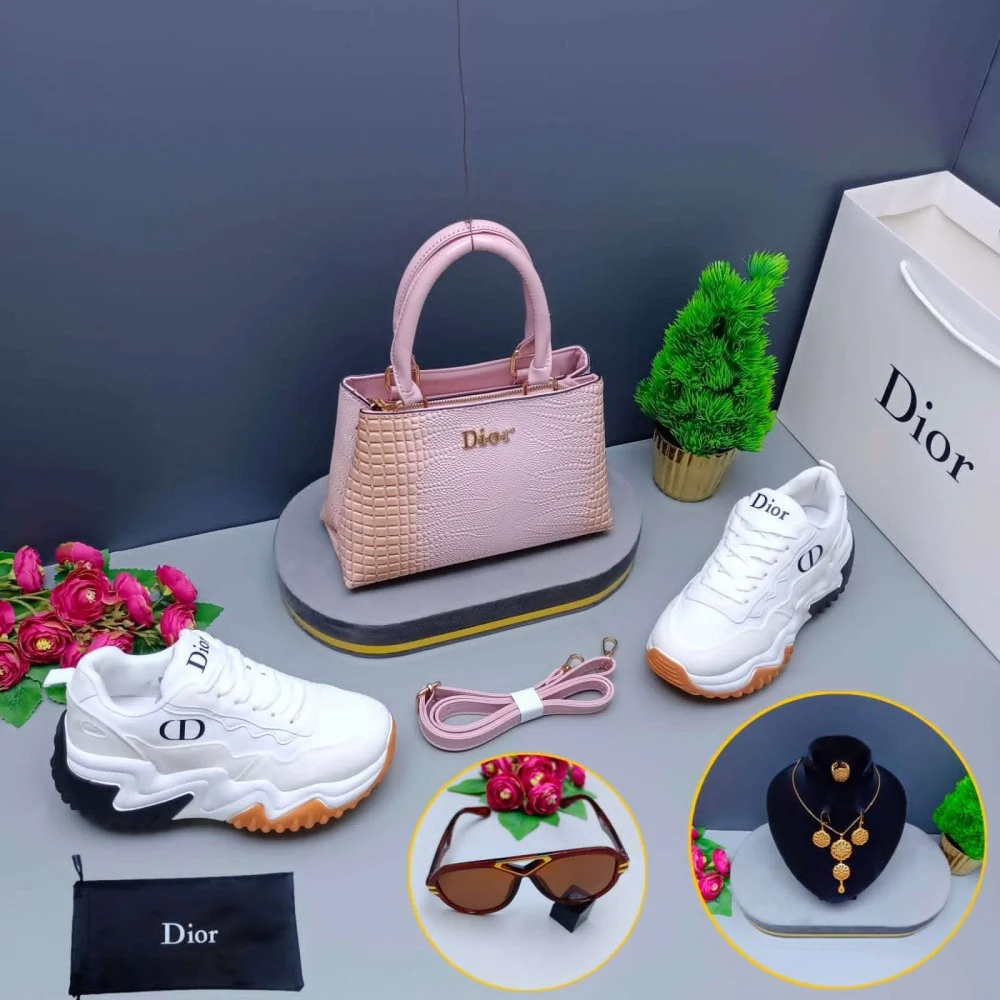 مجموعه هدايا نسائي ماركه ديور - الصورة 4