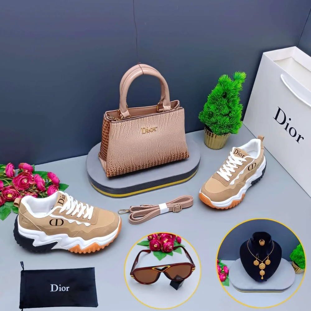 مجموعه هدايا نسائي ماركه ديور - الصورة 9